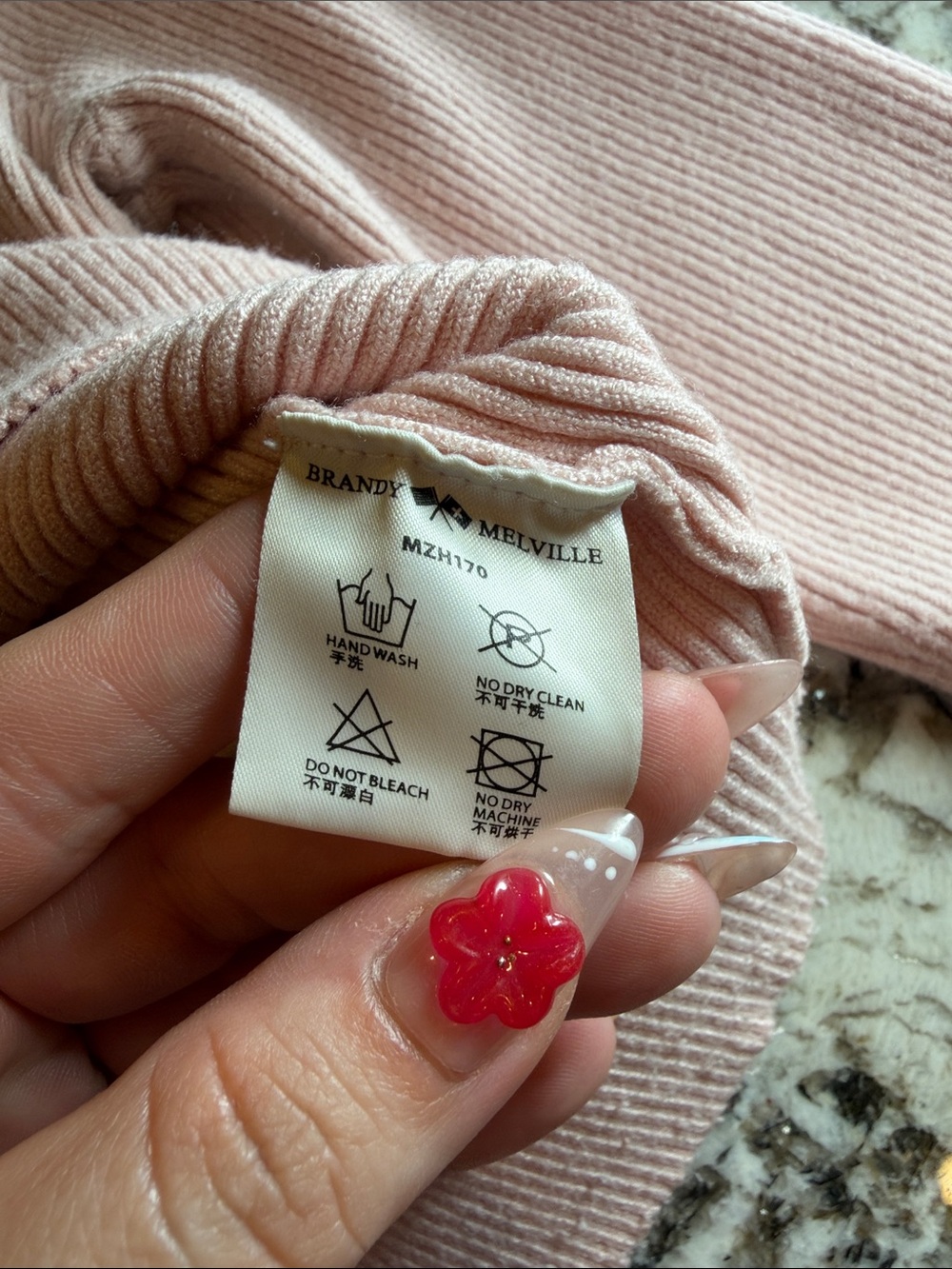 Brandy Melville Soft Pink Ribbed crop top Crewneck Sweater - Picture 3 of 4
